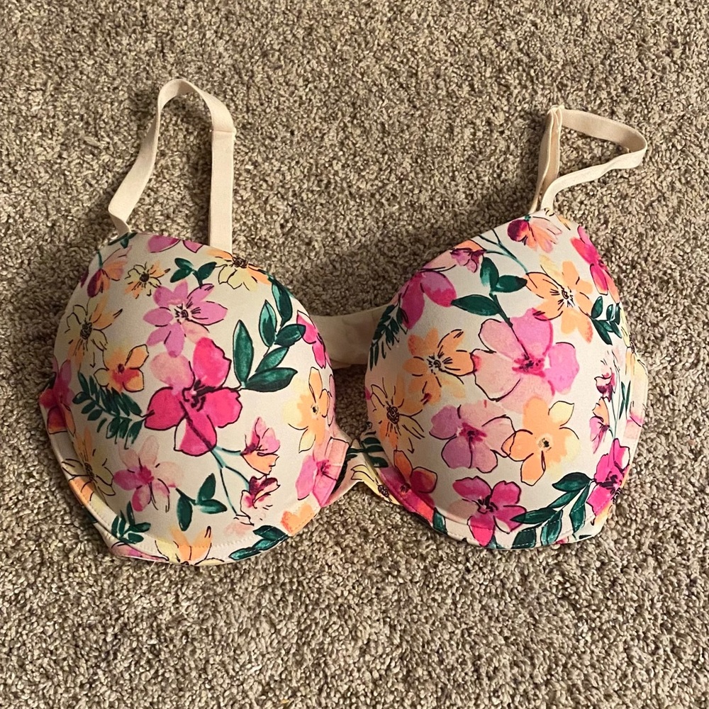 PINK Victoria’s Secret Push Up Bra